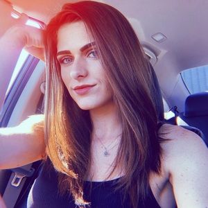 Meet your Posher, Genevieve